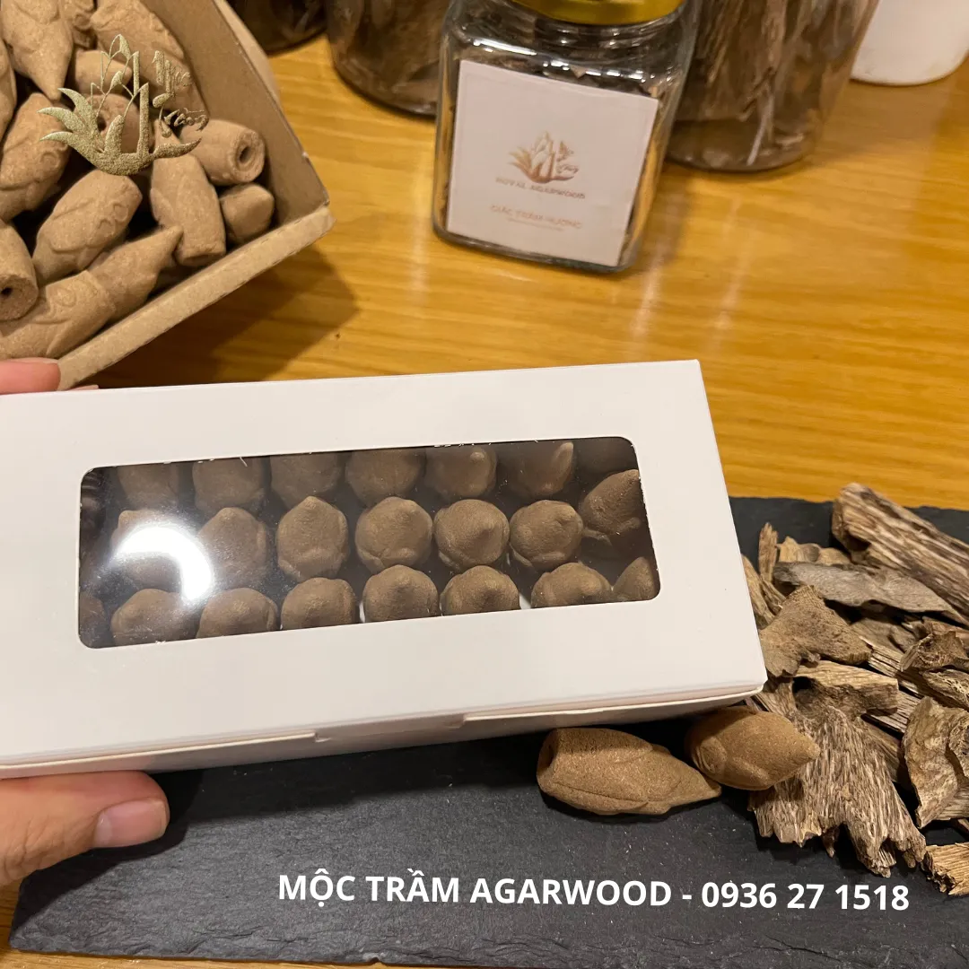 [Premium] Natural Agarwood Incense Cones – Backflow Waterfall Incense (32 Cones Box, Vietnamese Agarwood)